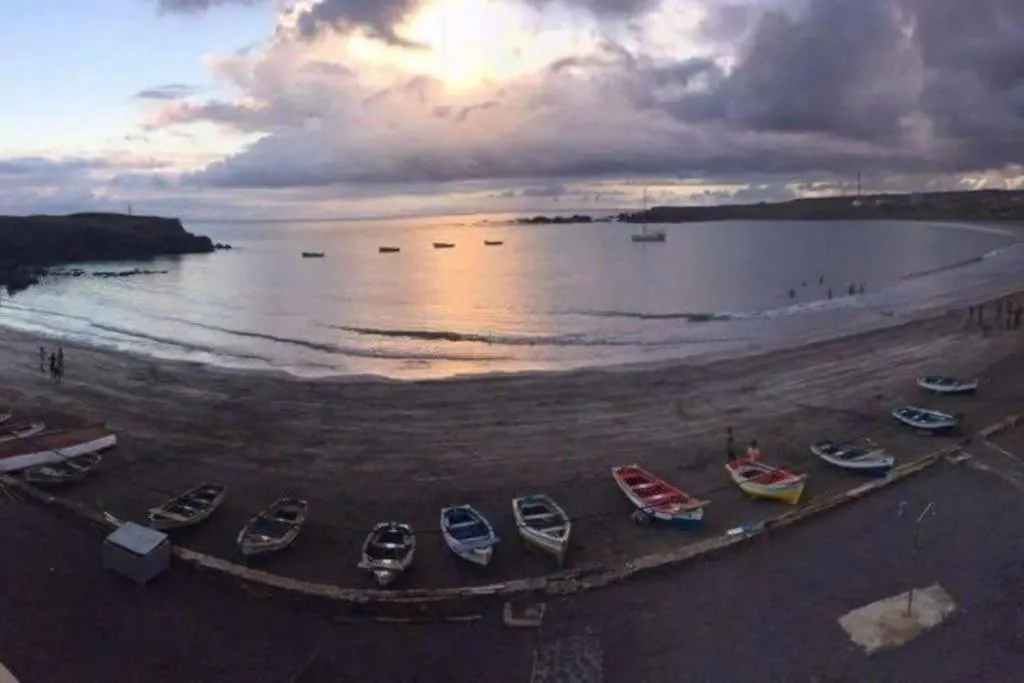 Modern Apartment In Praia Baixo - 1 Min Walking To Beach